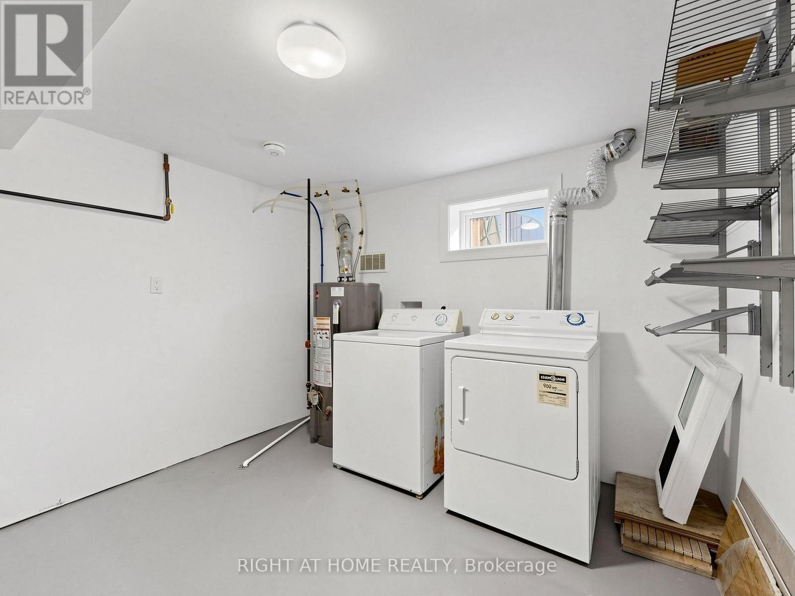 1 Welbourn Drive, Hamilton, ON - Indoor Photo Showing Laundry Room