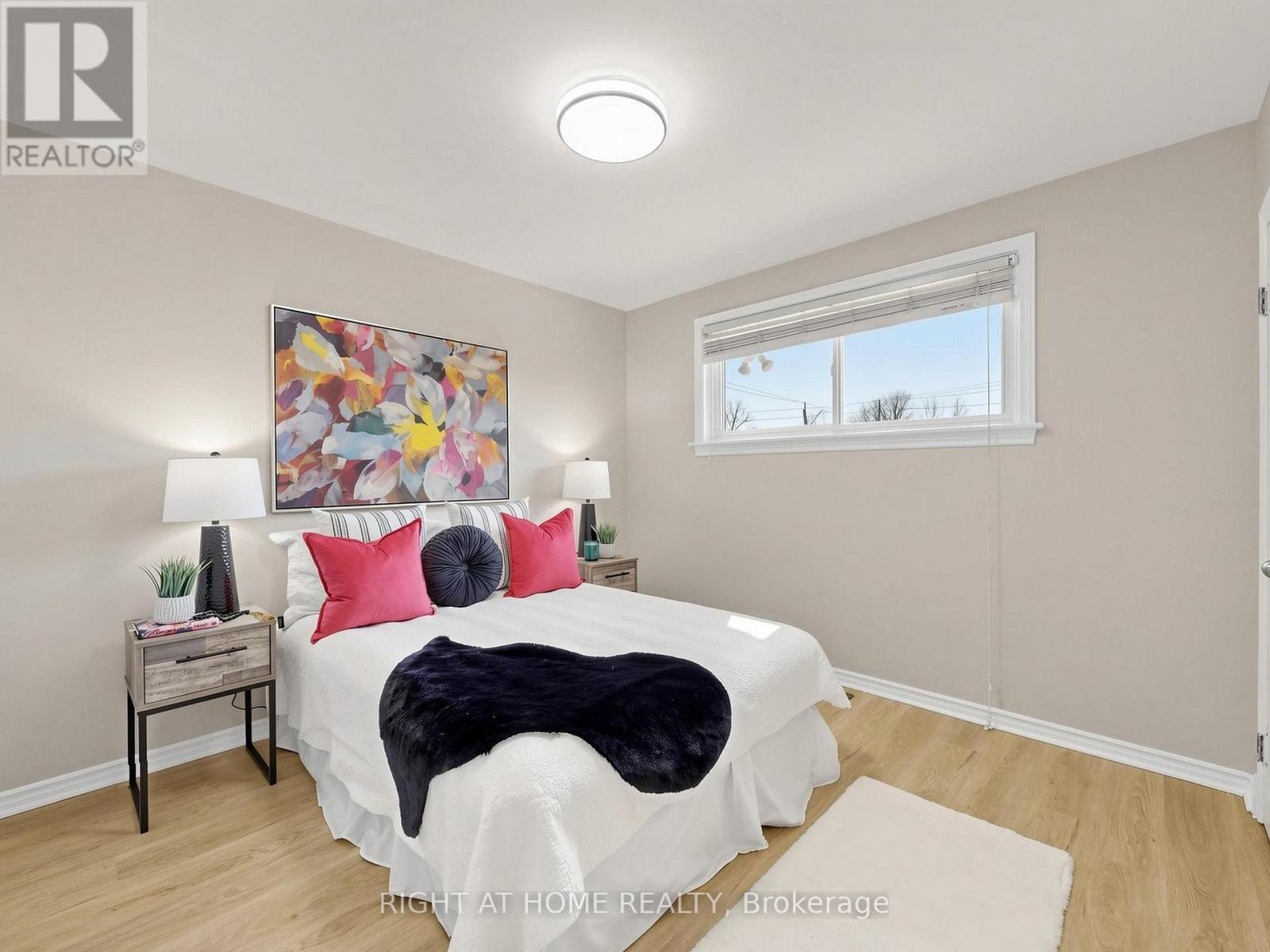1 Welbourn Drive, Hamilton, ON - Indoor Photo Showing Bedroom