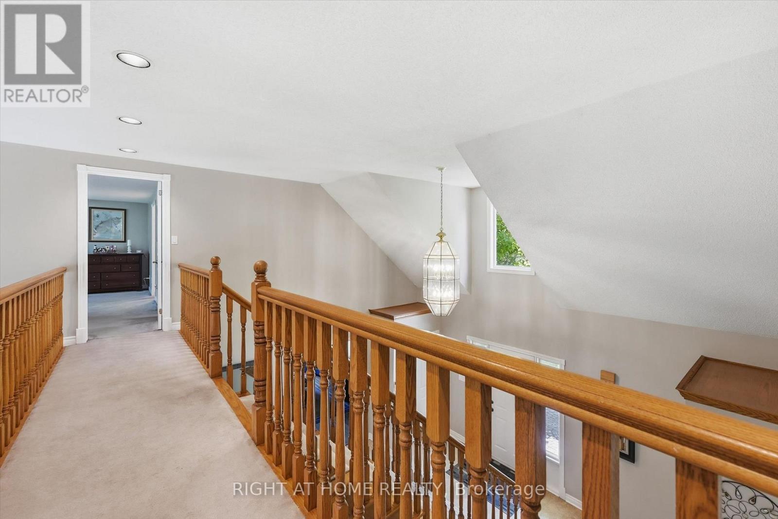 Catwalk separating Primary Suite/other bedrooms - 1 Idared Road, Hamilton, ON - Indoor Photo Showing Other Room