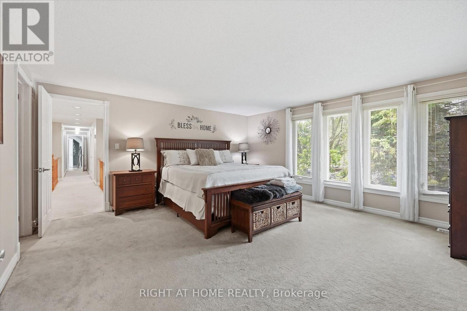 Primary BR w/ walk-in-closet, ensuite washroom - 1 Idared Road, Hamilton, ON - Indoor Photo Showing Bedroom