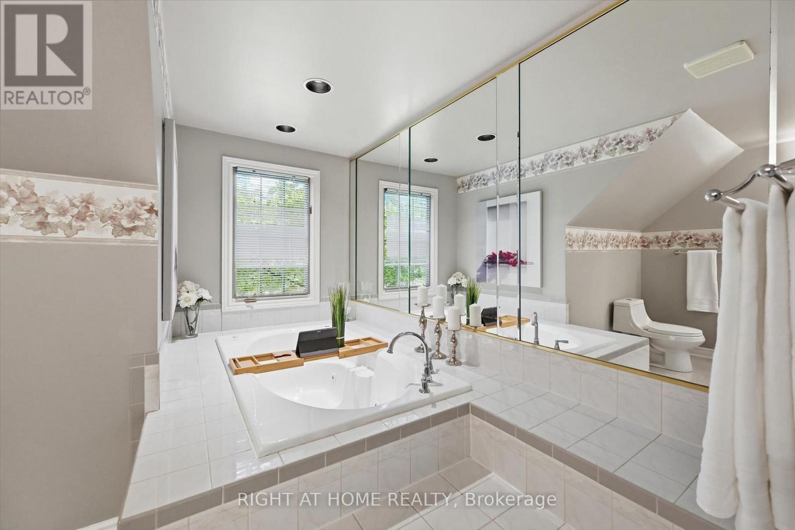 Primary Ensuite - Jetted Tub, Walk-in Shower - 1 Idared Road, Hamilton, ON - Indoor Photo Showing Bathroom