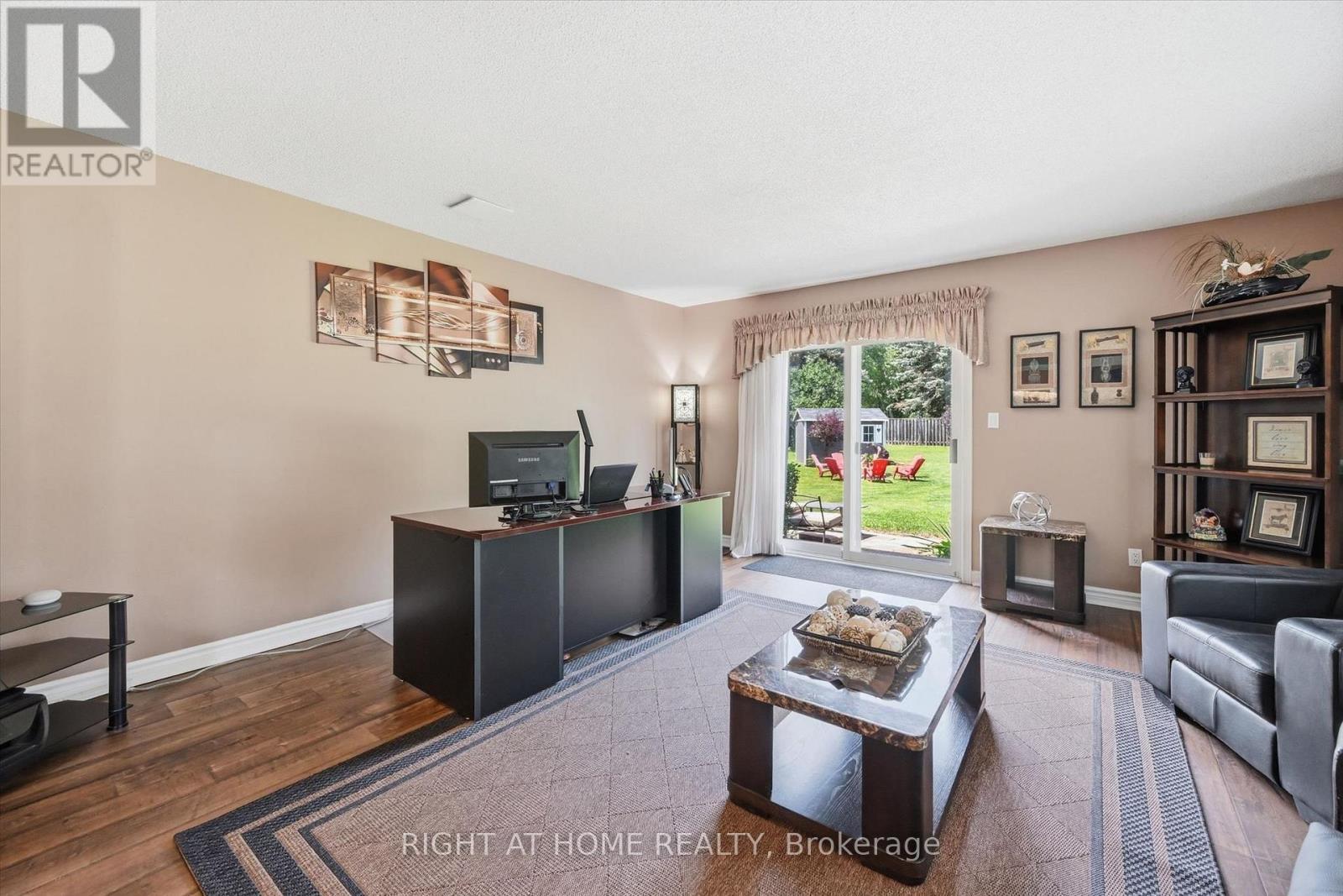 Home office with direct access to rear yard - 1 Idared Road, Hamilton, ON - Indoor