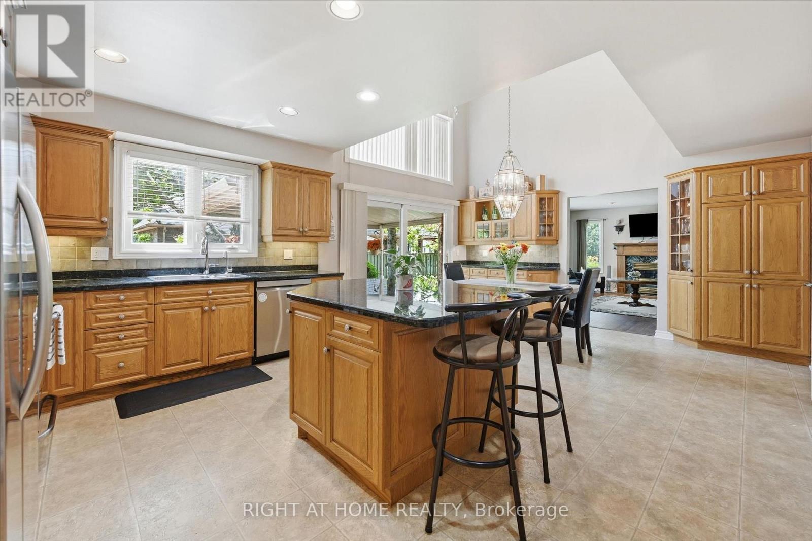 Primary Kitchen - Eat-in - 1 Idared Road, Hamilton, ON - Indoor Photo Showing Kitchen