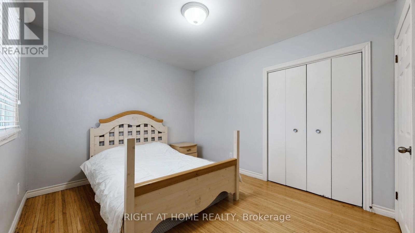 301 Garner Road E, Hamilton, ON - Indoor Photo Showing Bedroom