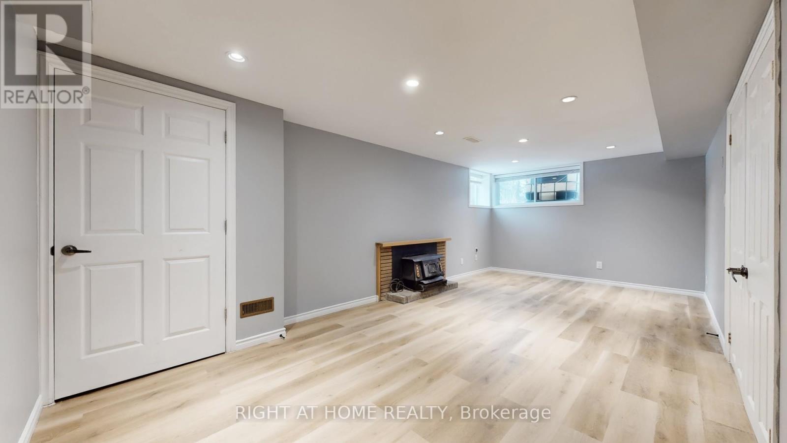 301 Garner Road E, Hamilton, ON - Indoor