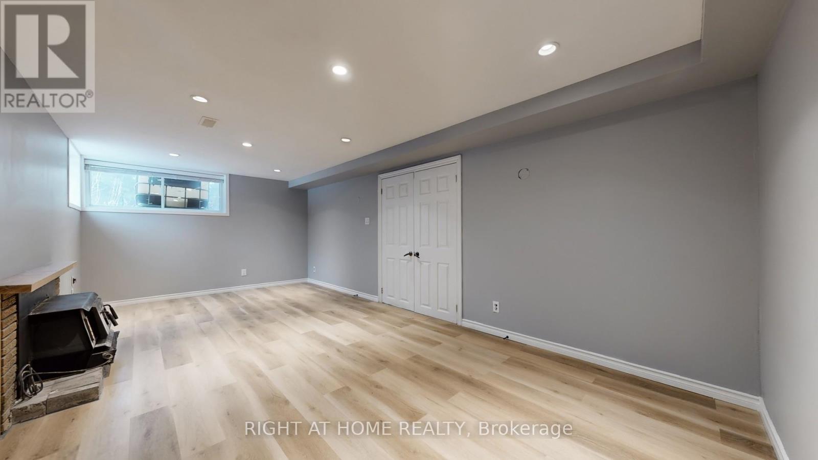 301 Garner Road E, Hamilton, ON - Indoor