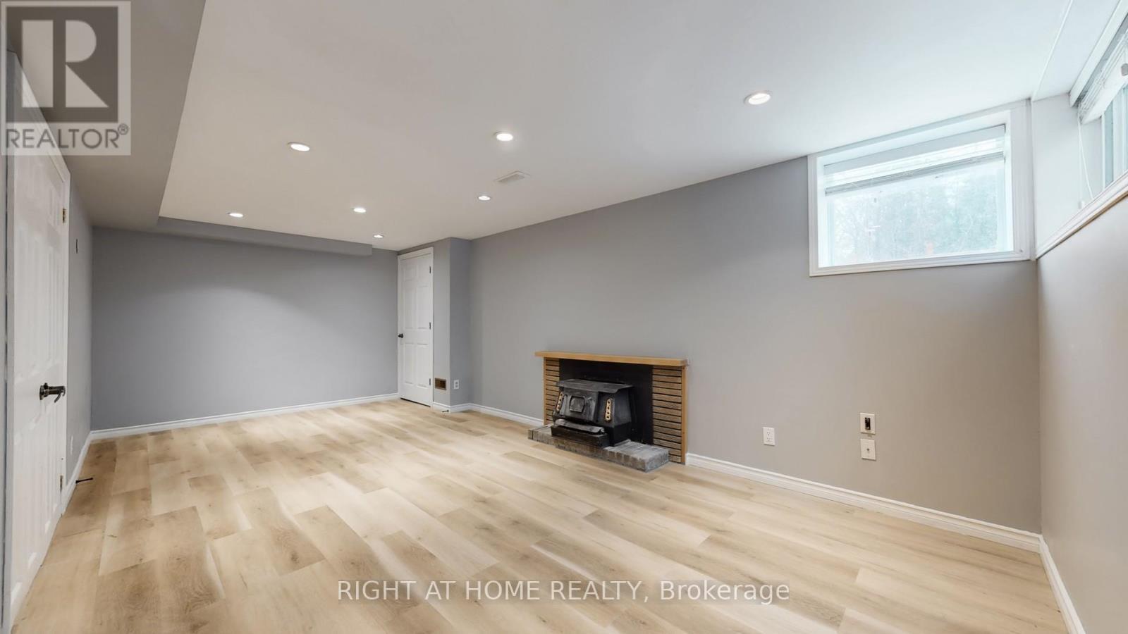301 Garner Road E, Hamilton, ON - Indoor