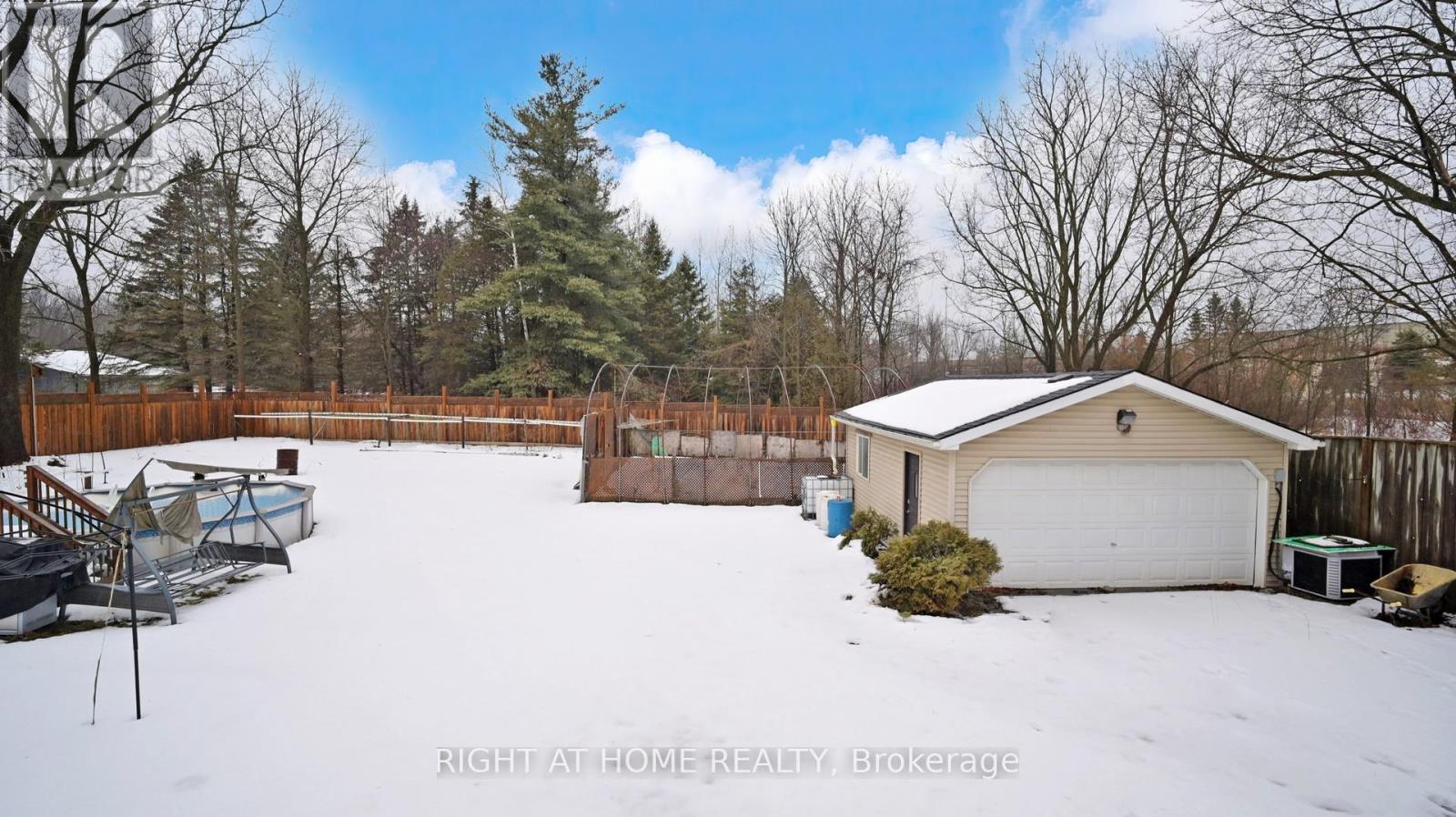 301 Garner Road E, Hamilton, ON - Outdoor