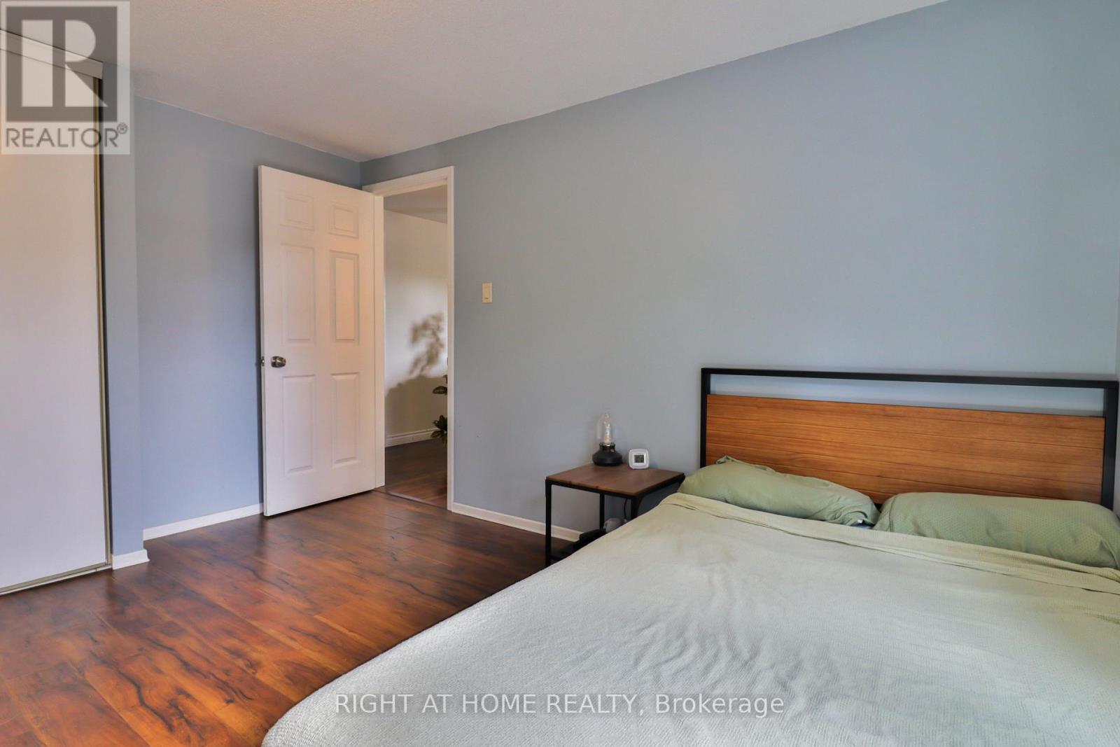2932 Remea Court, Mississauga, ON - Indoor Photo Showing Bedroom