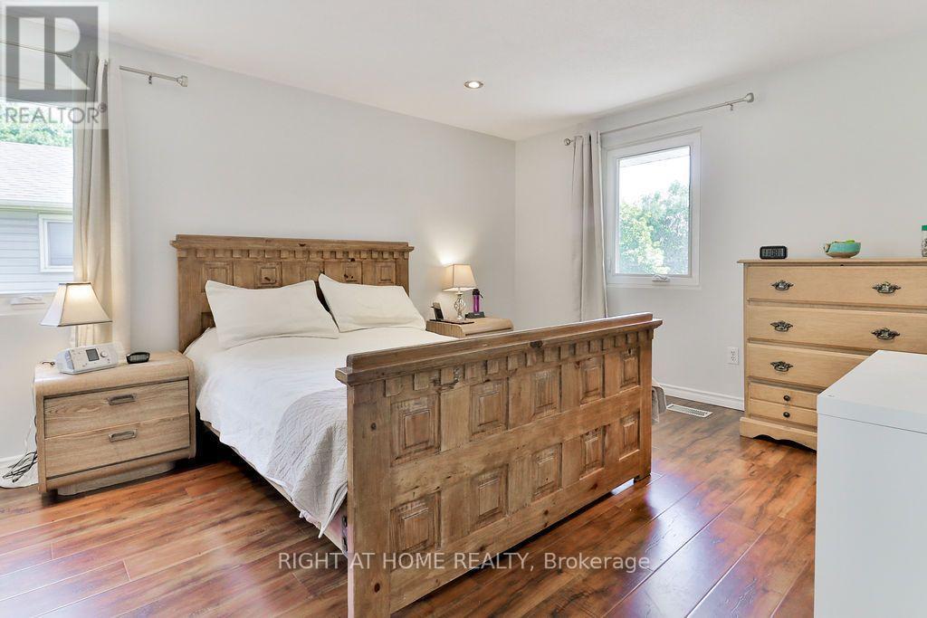 2932 Remea Court, Mississauga, ON - Indoor Photo Showing Bedroom