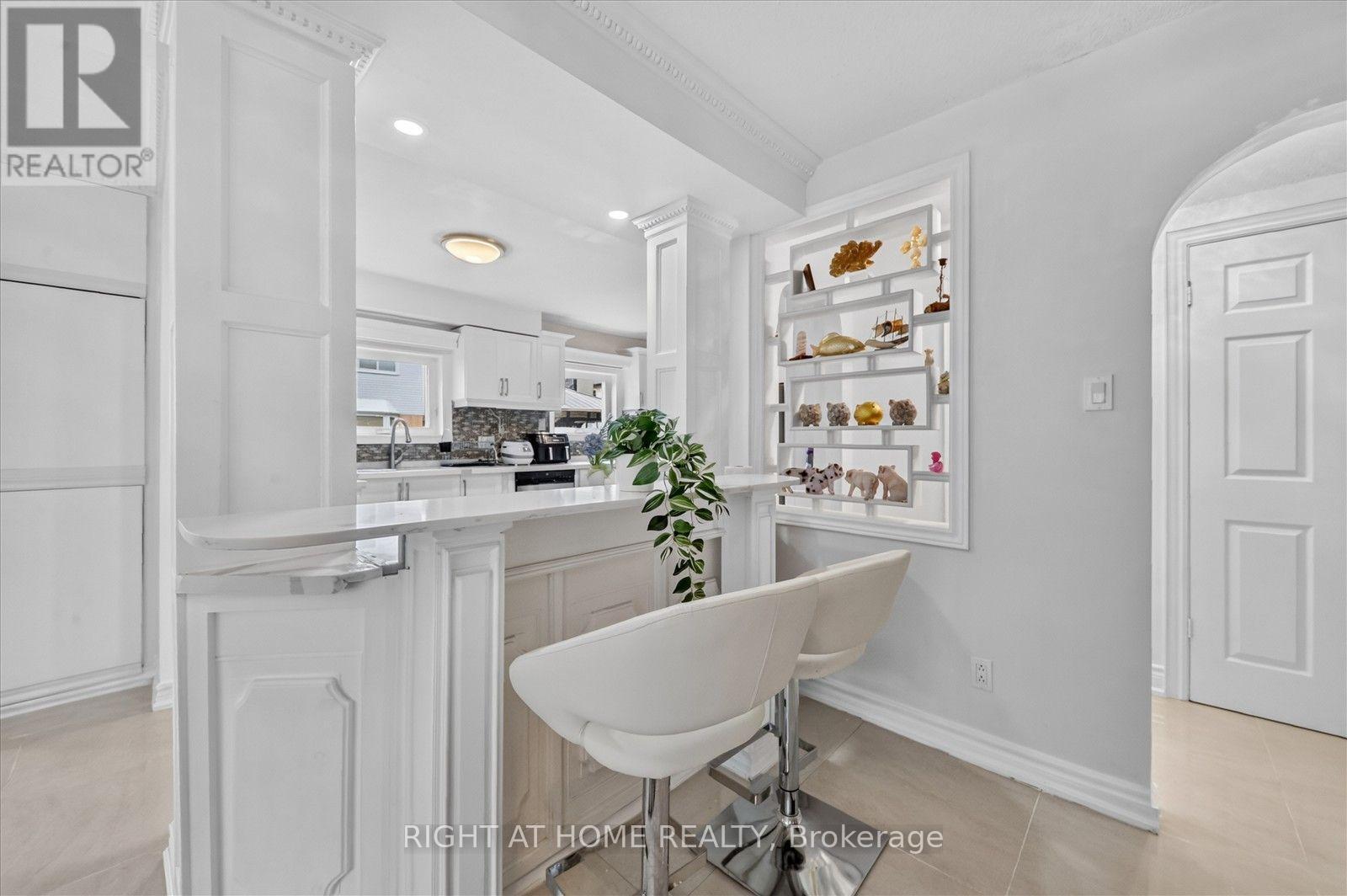 531 Wallenberg Crescent, Mississauga, ON - Indoor