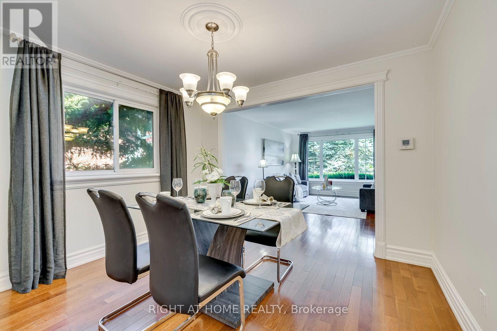 1025 Vanier Drive, Mississauga, ON - Indoor Photo Showing Dining Room