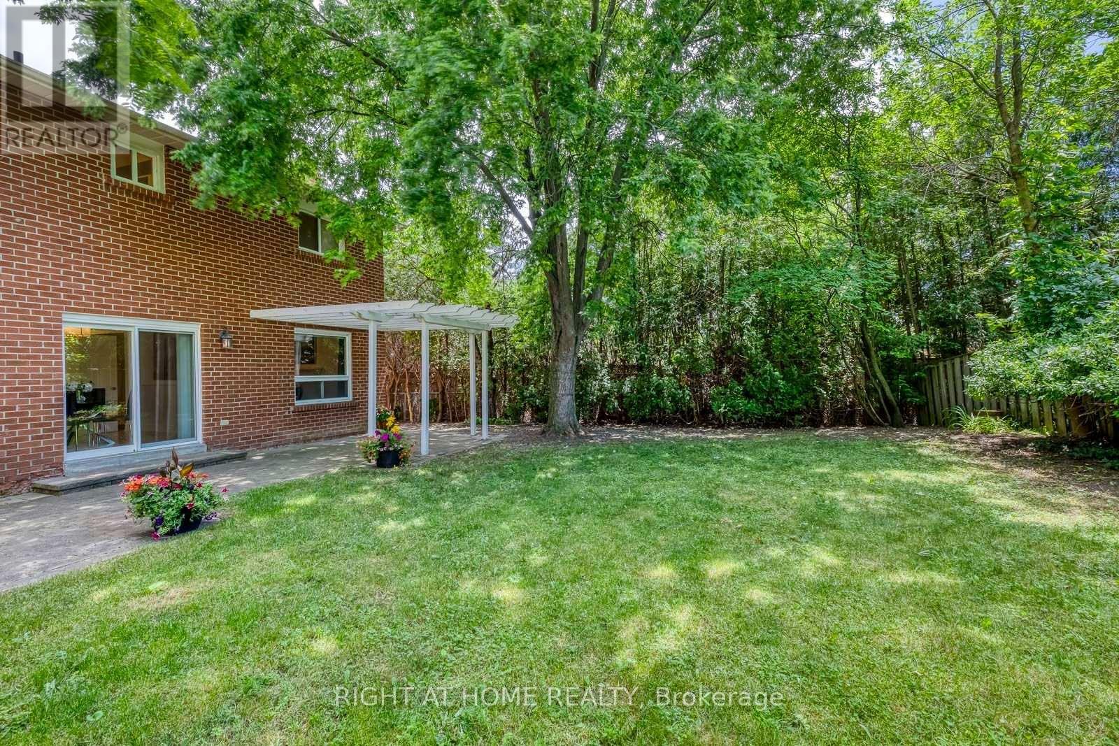 1025 Vanier Drive, Mississauga, ON - Outdoor