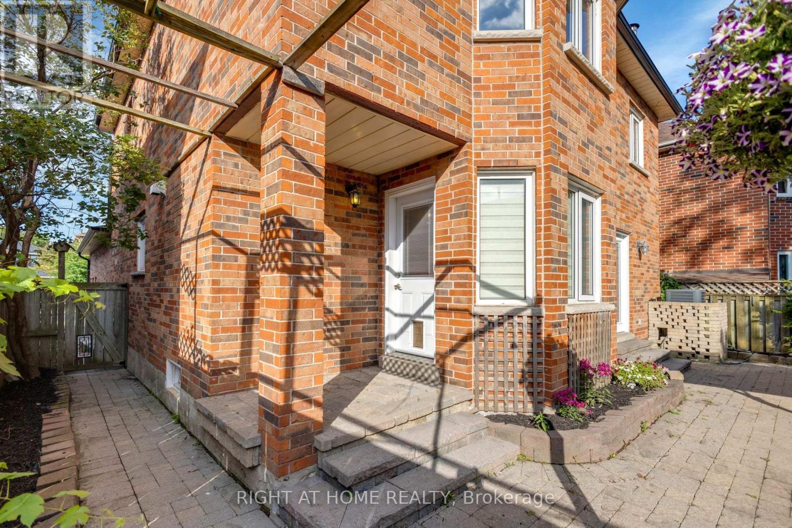 4345 Romfield Crescent, Mississauga, ON - Outdoor