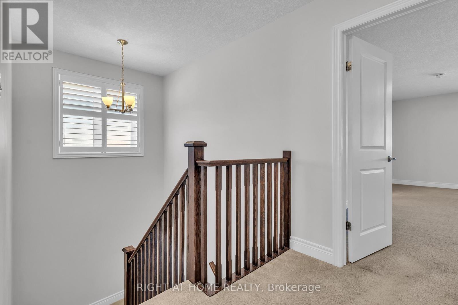 321 Carriage Way, Waterloo, ON - Indoor Photo Showing Other Room
