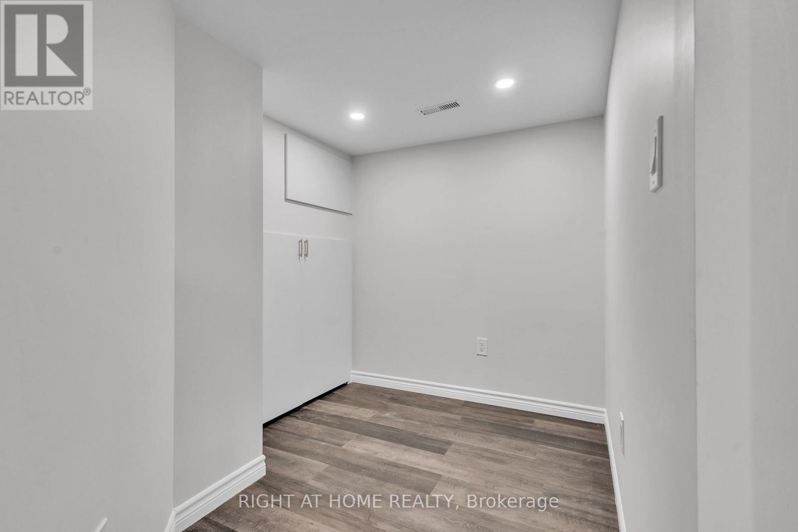 Basement Den - 321 Carriage Way, Waterloo, ON - Indoor Photo Showing Other Room