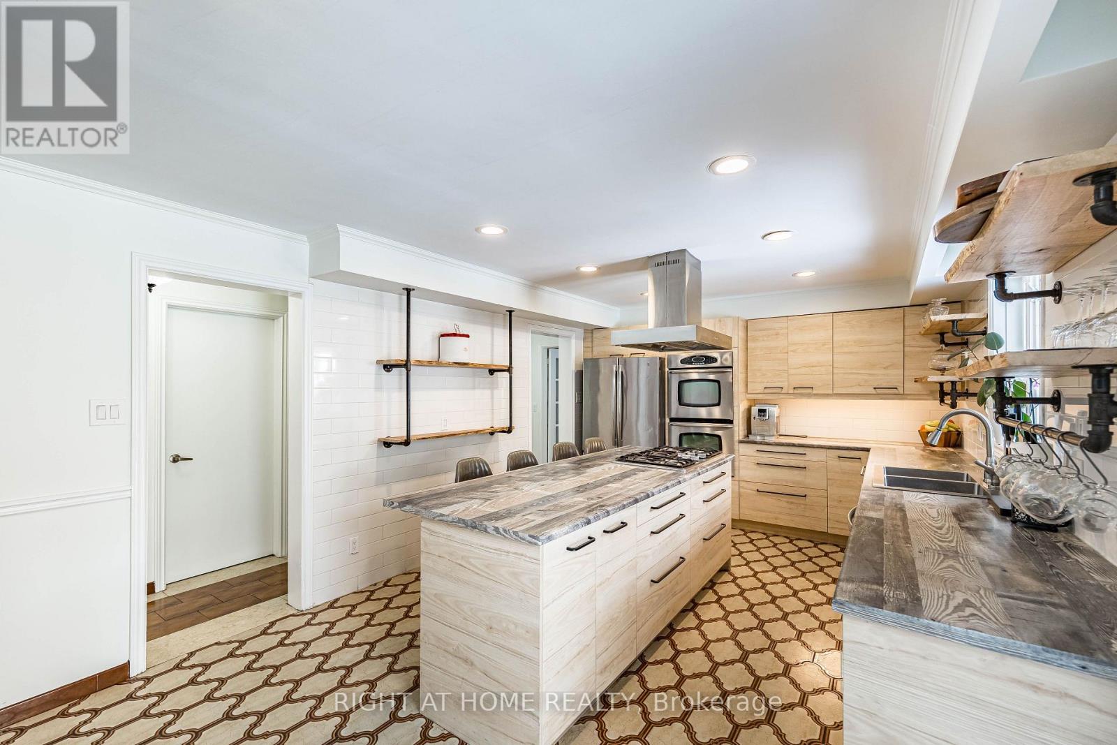 2123 Gordon Drive, Mississauga, ON - Indoor