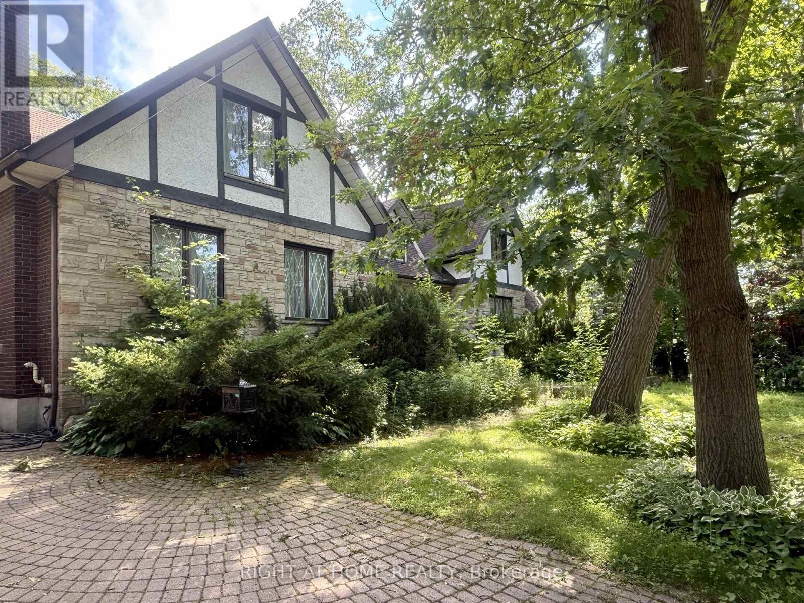 2123 Gordon Drive, Mississauga, ON - Outdoor