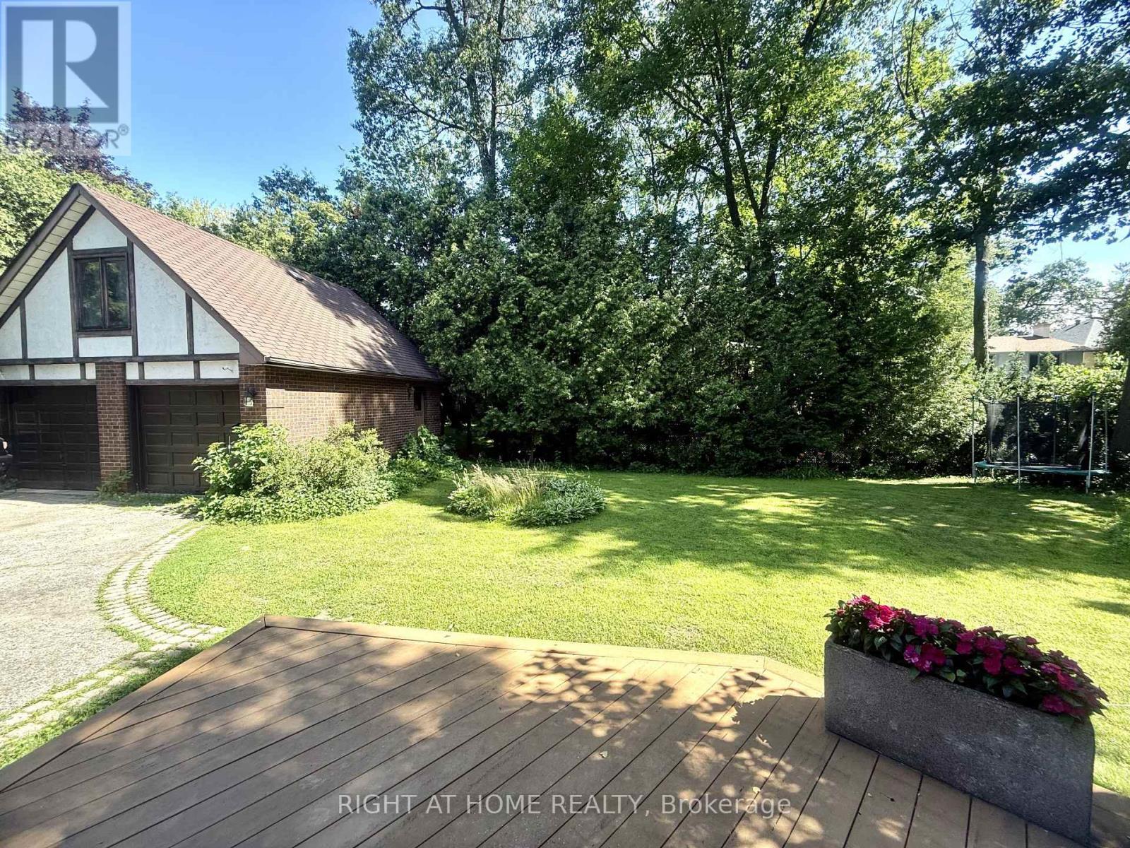 2123 Gordon Drive, Mississauga, ON - Outdoor