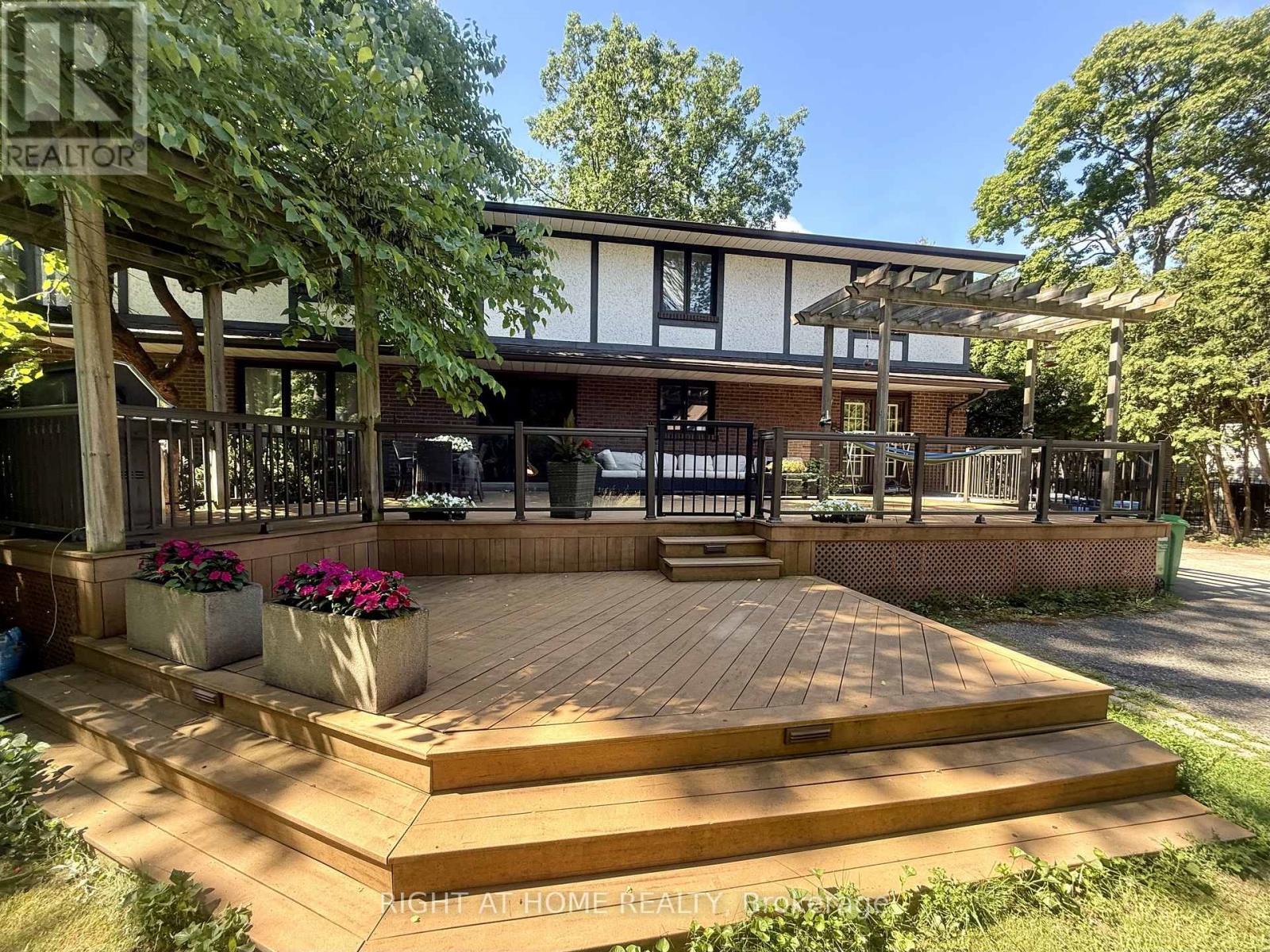 2123 Gordon Drive, Mississauga, ON - Outdoor With Deck Patio Veranda