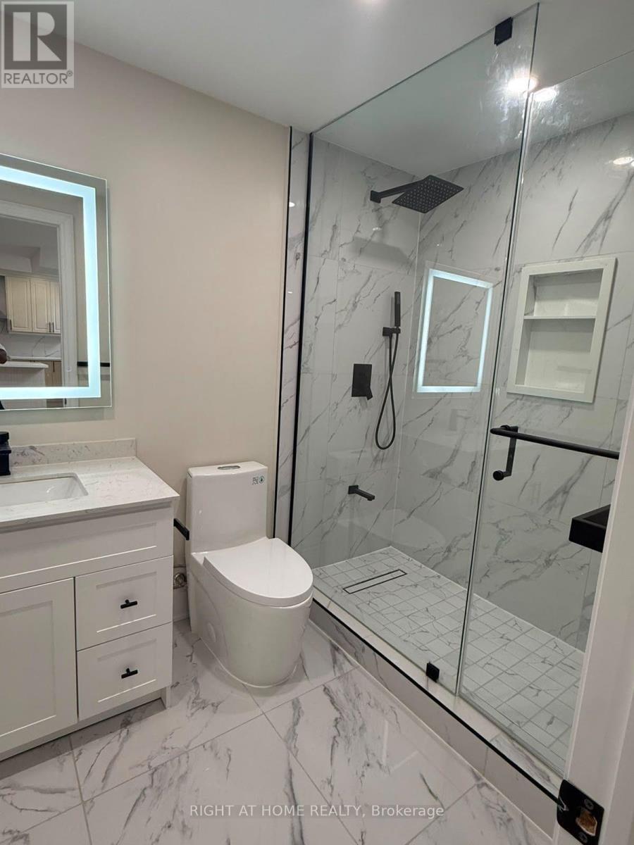 B - 2 Chesney Crescent, Vaughan, ON - Indoor Photo Showing Bathroom