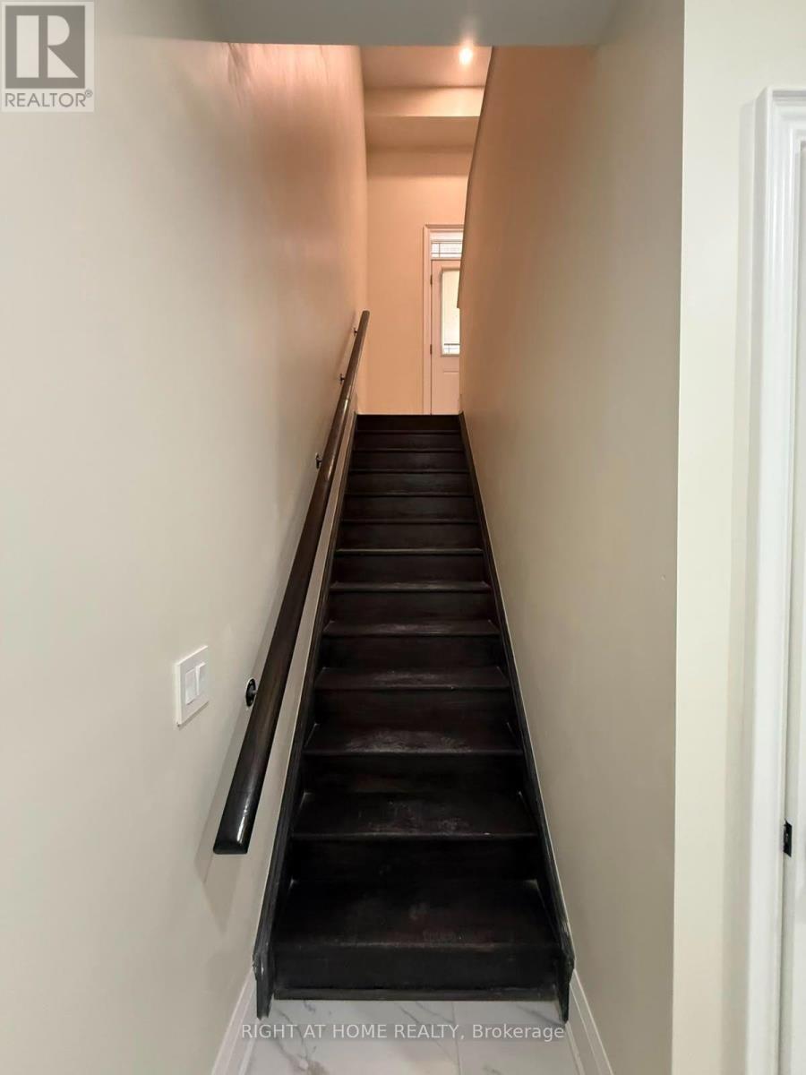 B - 2 Chesney Crescent, Vaughan, ON - Indoor Photo Showing Other Room