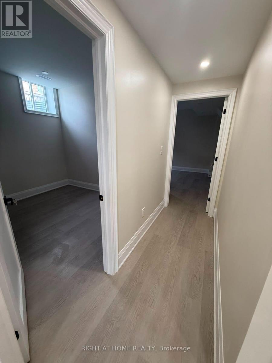 B - 2 Chesney Crescent, Vaughan, ON - Indoor Photo Showing Other Room