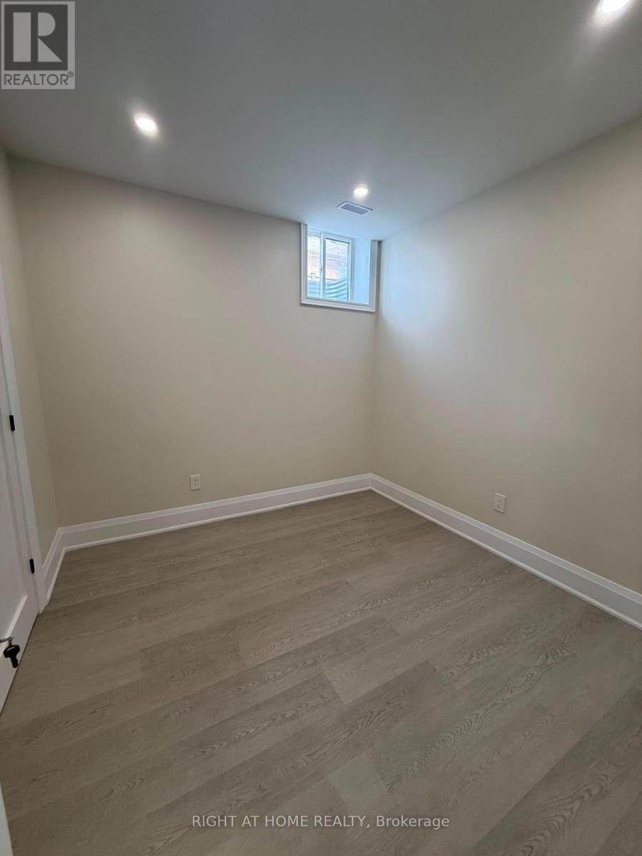 B - 2 Chesney Crescent, Vaughan, ON - Indoor