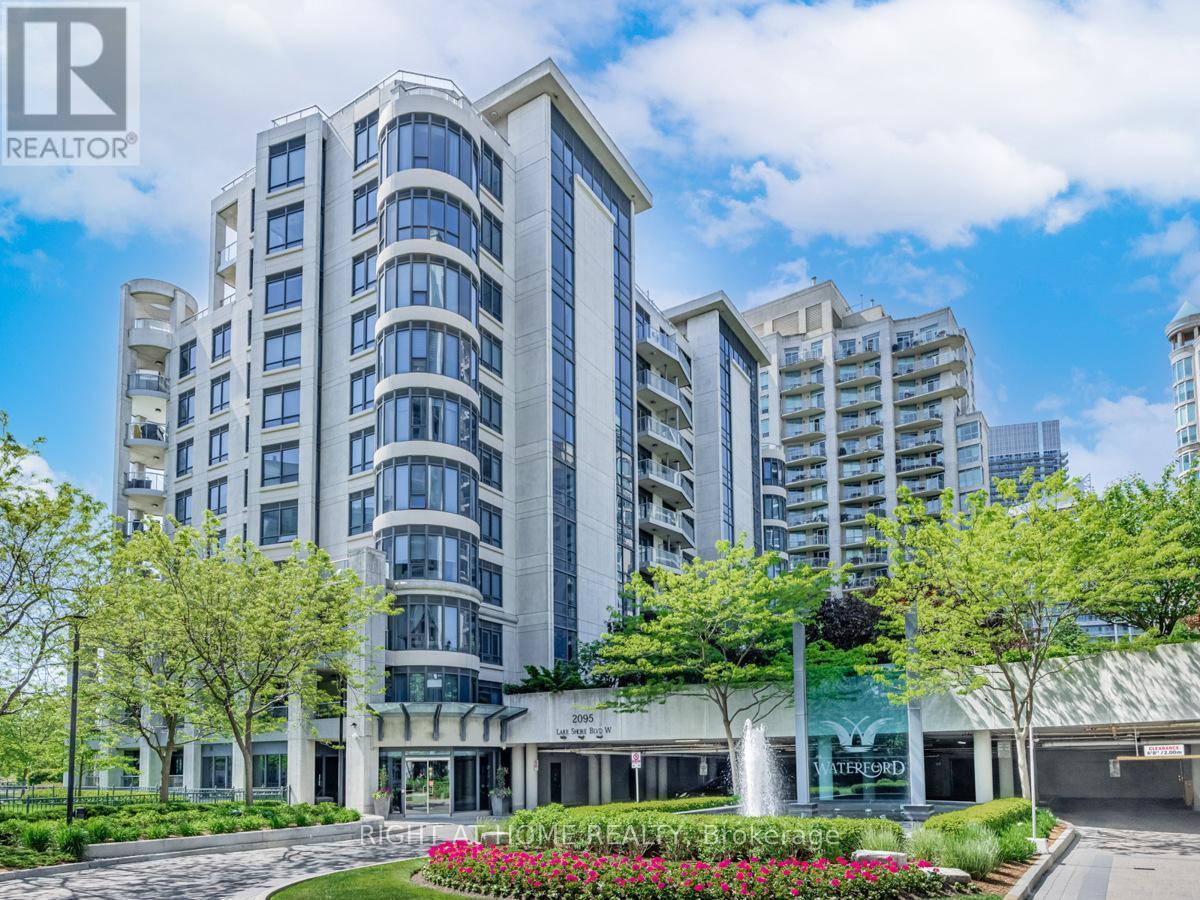 Lph19 - 2095 Lake Shore Boulevard W, Toronto, ON - Outdoor With Facade