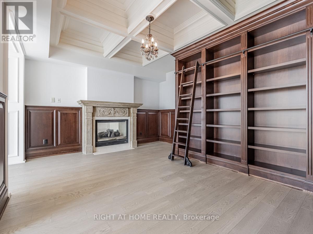 Lph19 - 2095 Lake Shore Boulevard W, Toronto, ON - Indoor Photo Showing Other Room