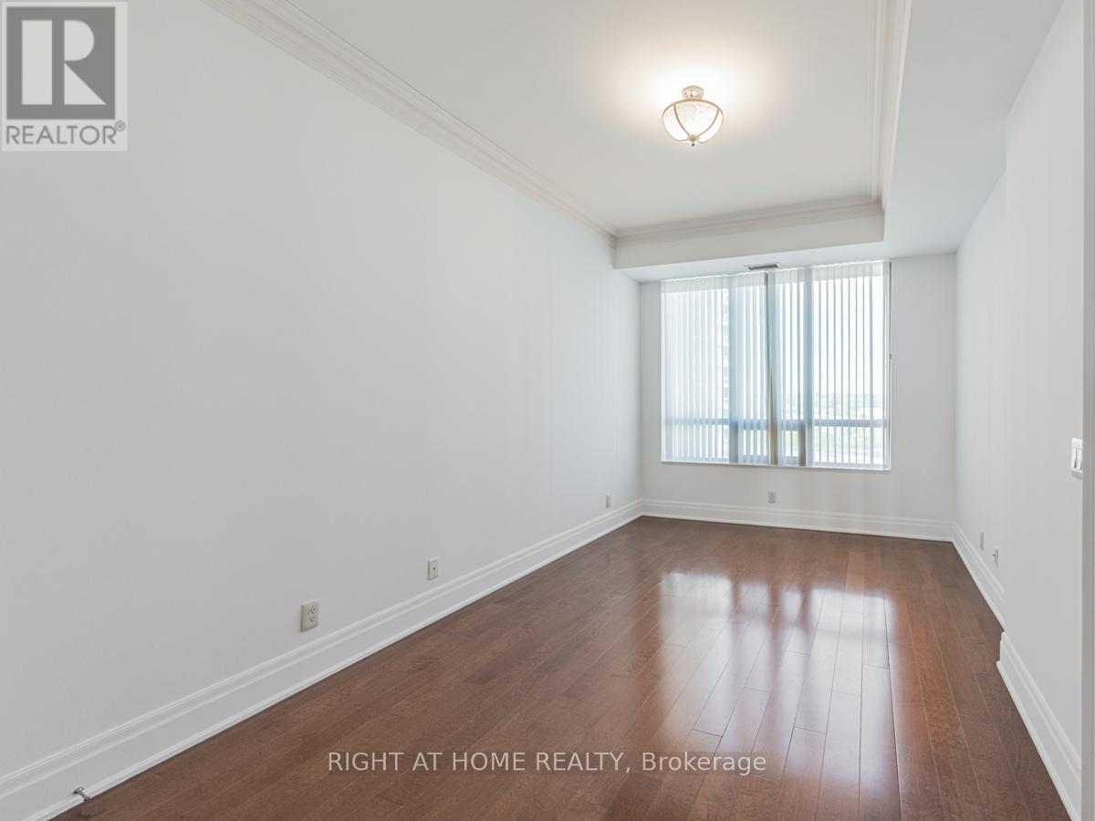 Lph19 - 2095 Lake Shore Boulevard W, Toronto, ON - Indoor Photo Showing Other Room
