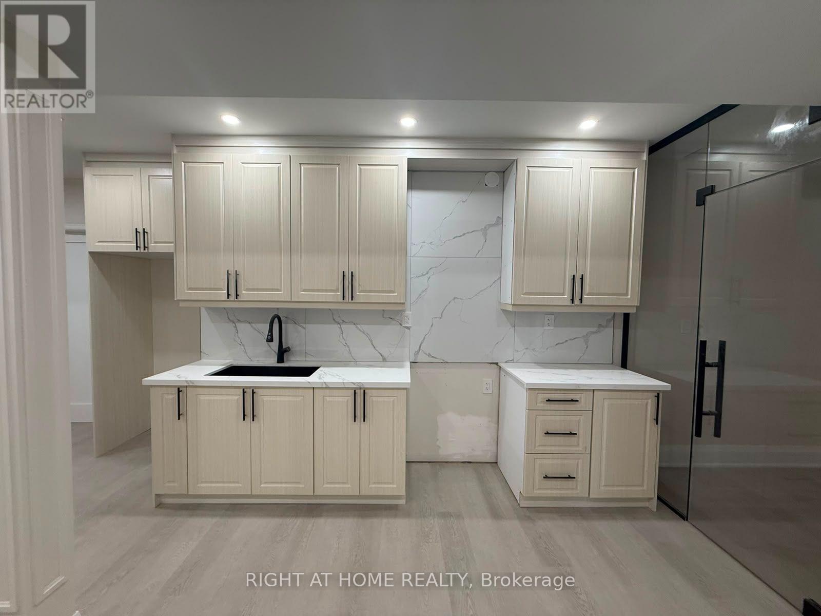 A - 2 Chesney Crescent, Vaughan, ON - Indoor