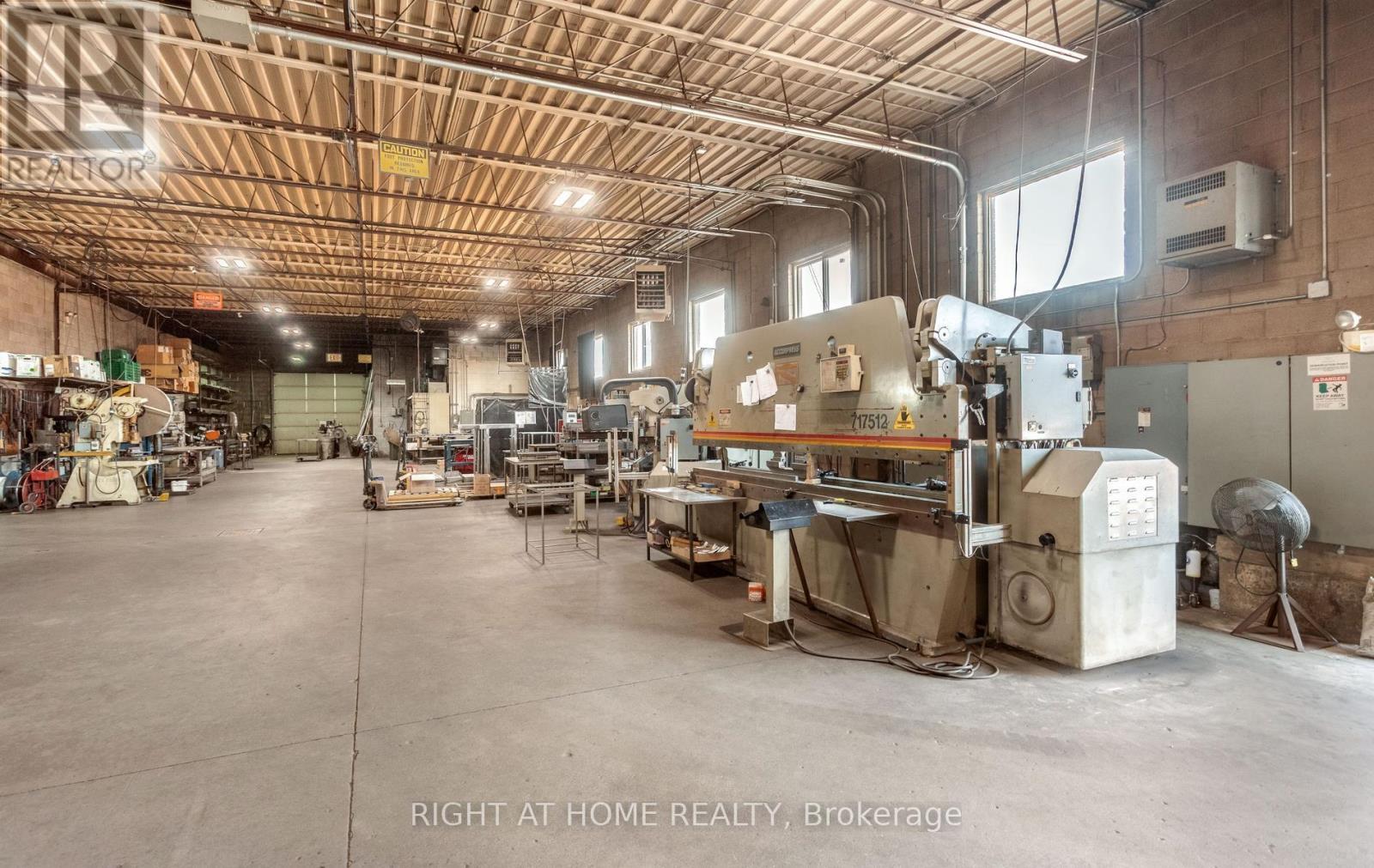 5277 Creekbank Road, Mississauga, ON