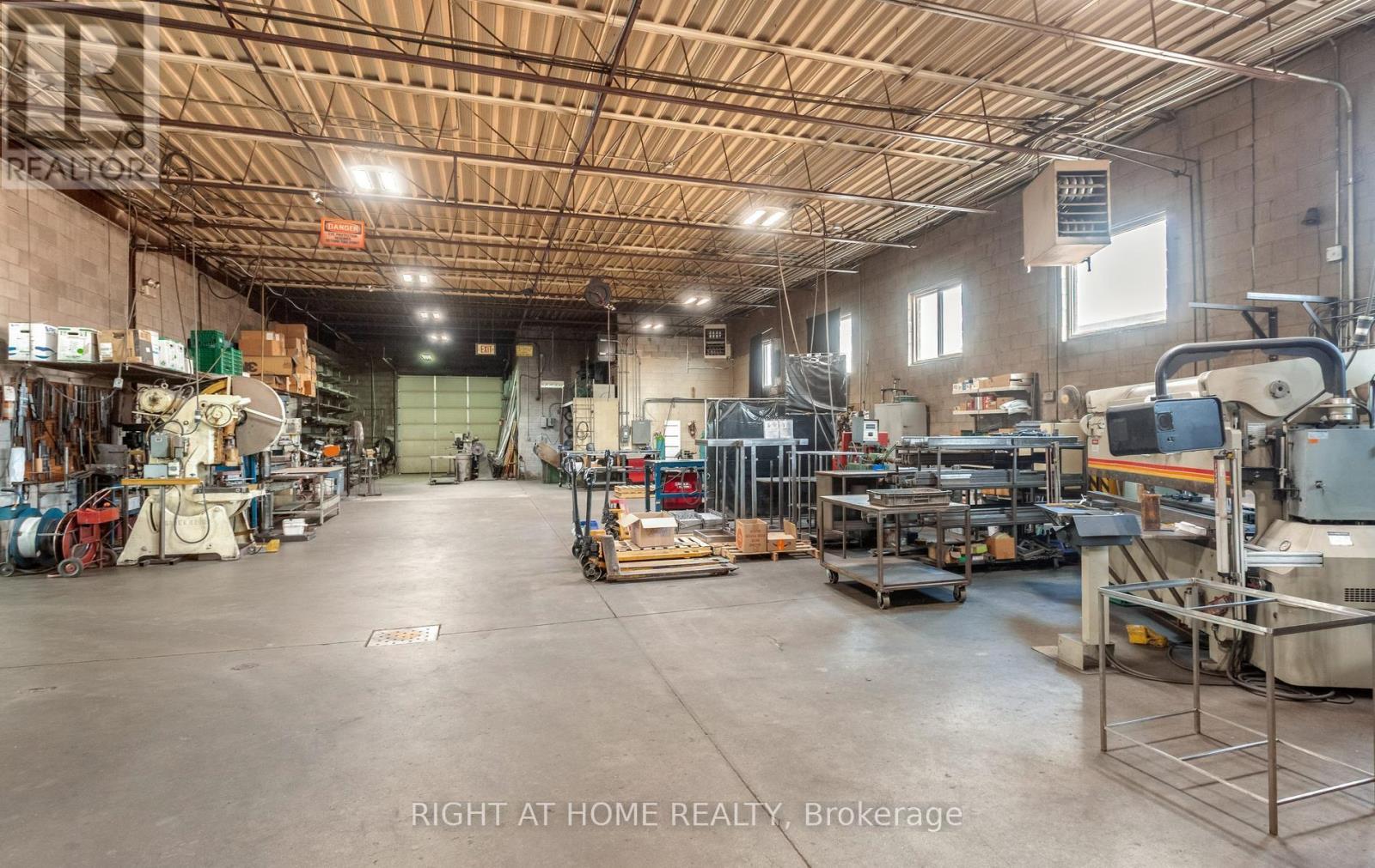 5277 Creekbank Road, Mississauga, ON