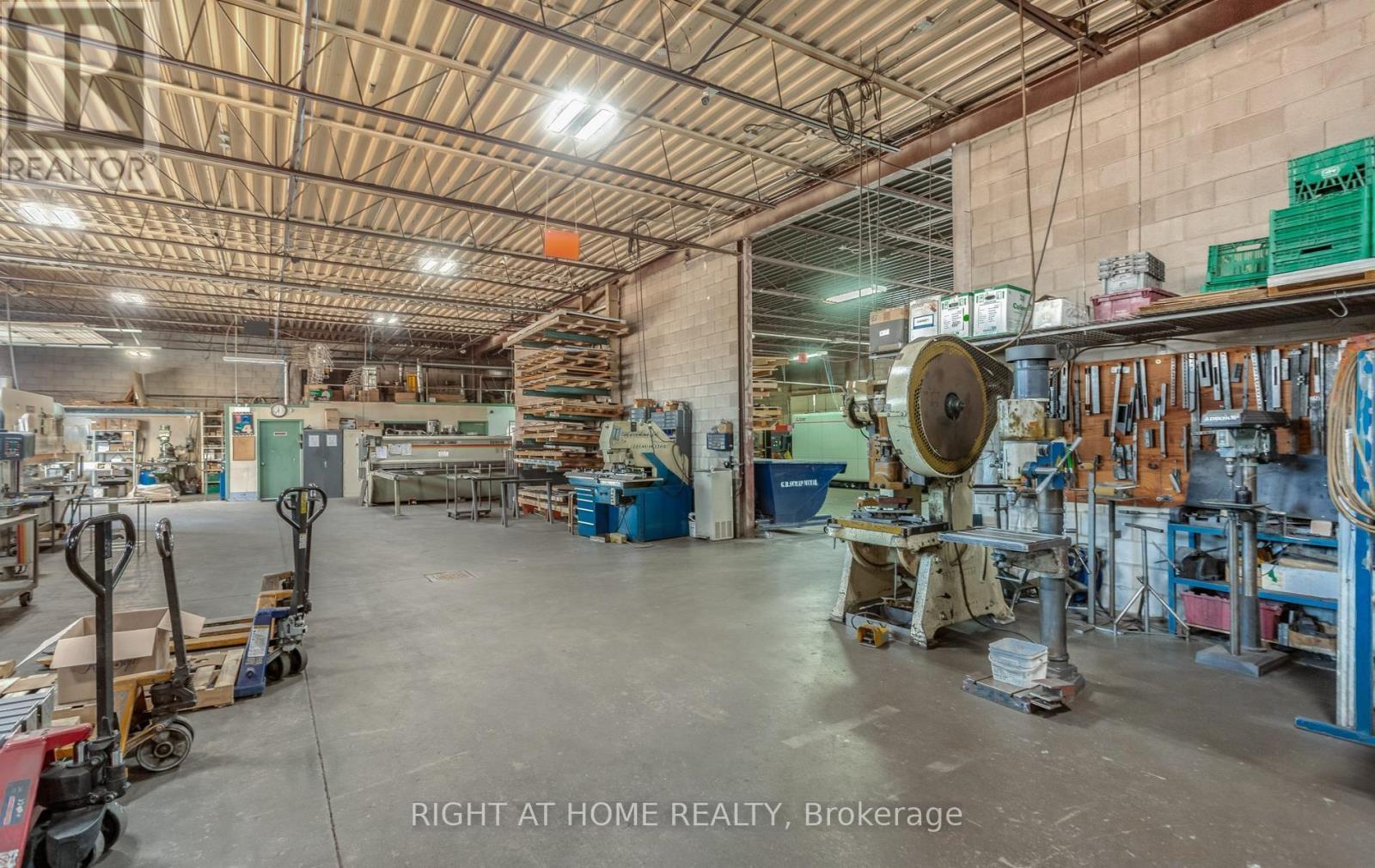 5277 Creekbank Road, Mississauga, ON