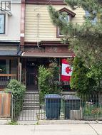 60 FOXLEY STREET Toronto, ON M6J 1R2
