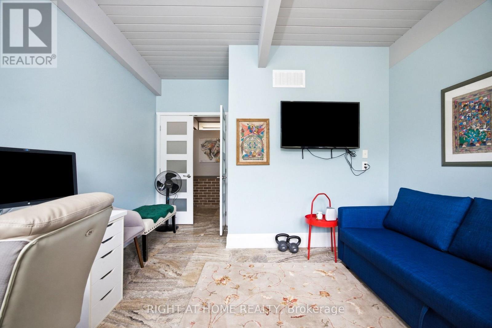 25260 Maple Beach Road, Brock, ON - Indoor