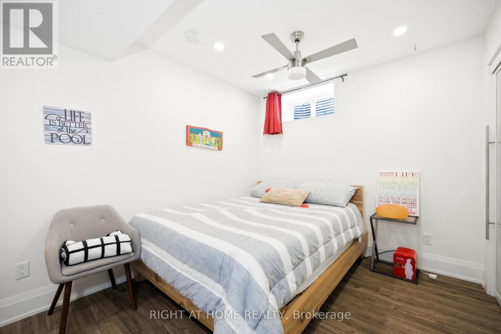 25260 Maple Beach Road, Brock, ON - Indoor Photo Showing Bedroom