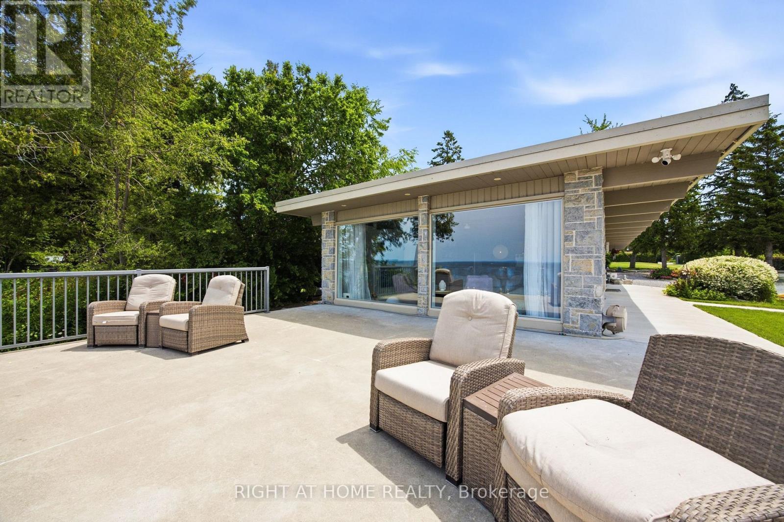 25260 Maple Beach Road, Brock, ON - Outdoor With Deck Patio Veranda