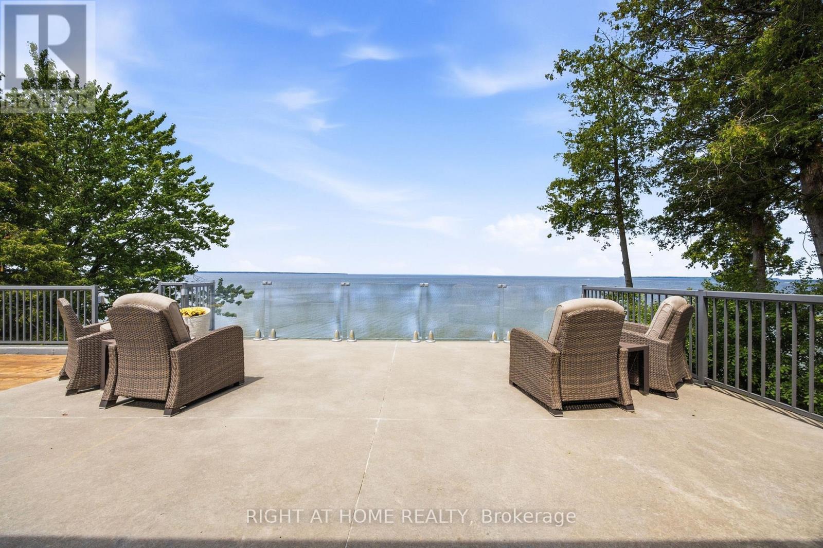25260 Maple Beach Road, Brock, ON - Outdoor