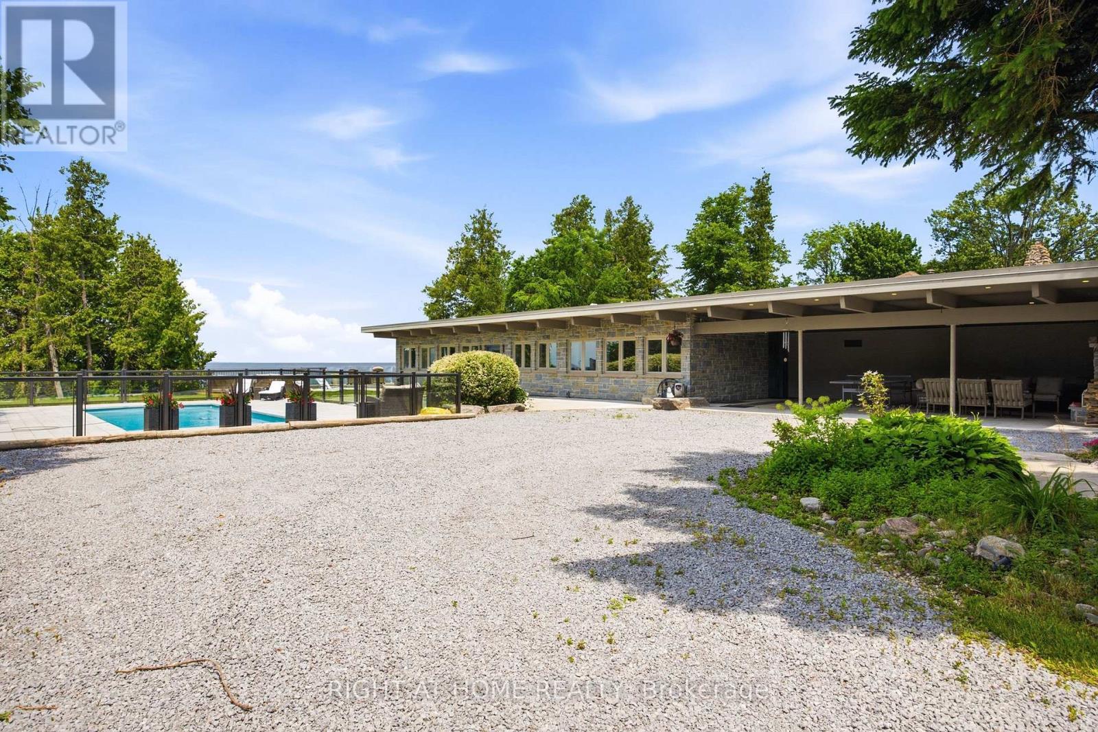 25260 Maple Beach Road, Brock, ON - Outdoor