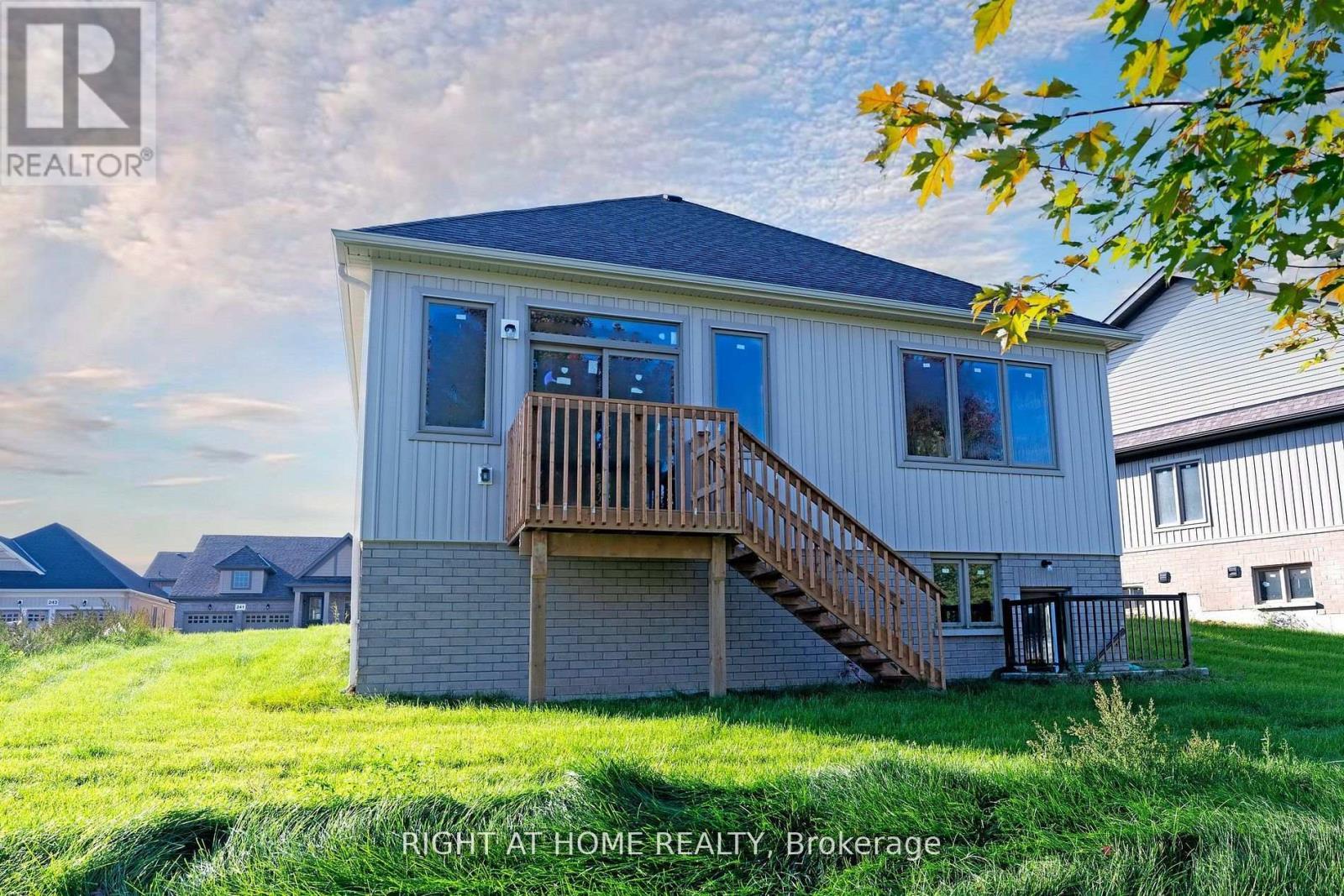 240 Wilcox Drive, Clearview, ON - Outdoor