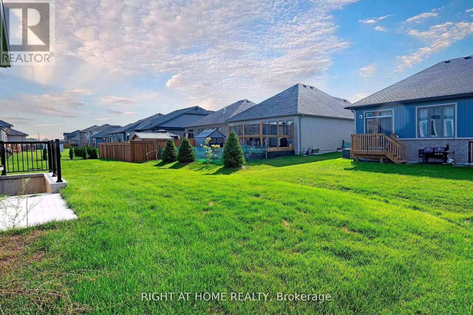 245 Wilcox Drive, Clearview, ON - Outdoor