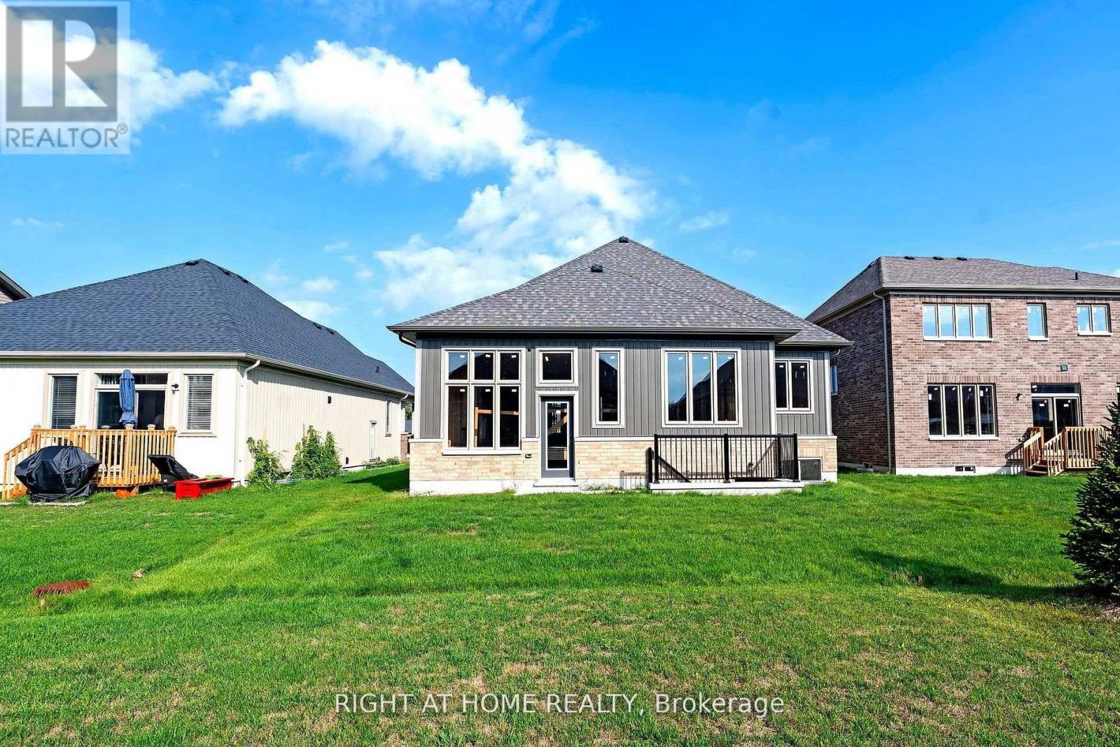 245 Wilcox Drive, Clearview, ON - Outdoor