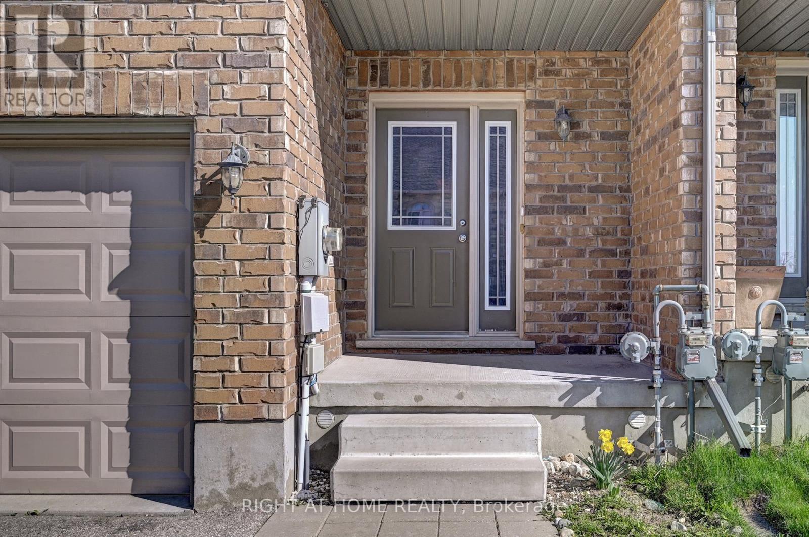 33 Mussen Street, Guelph, ON - Outdoor