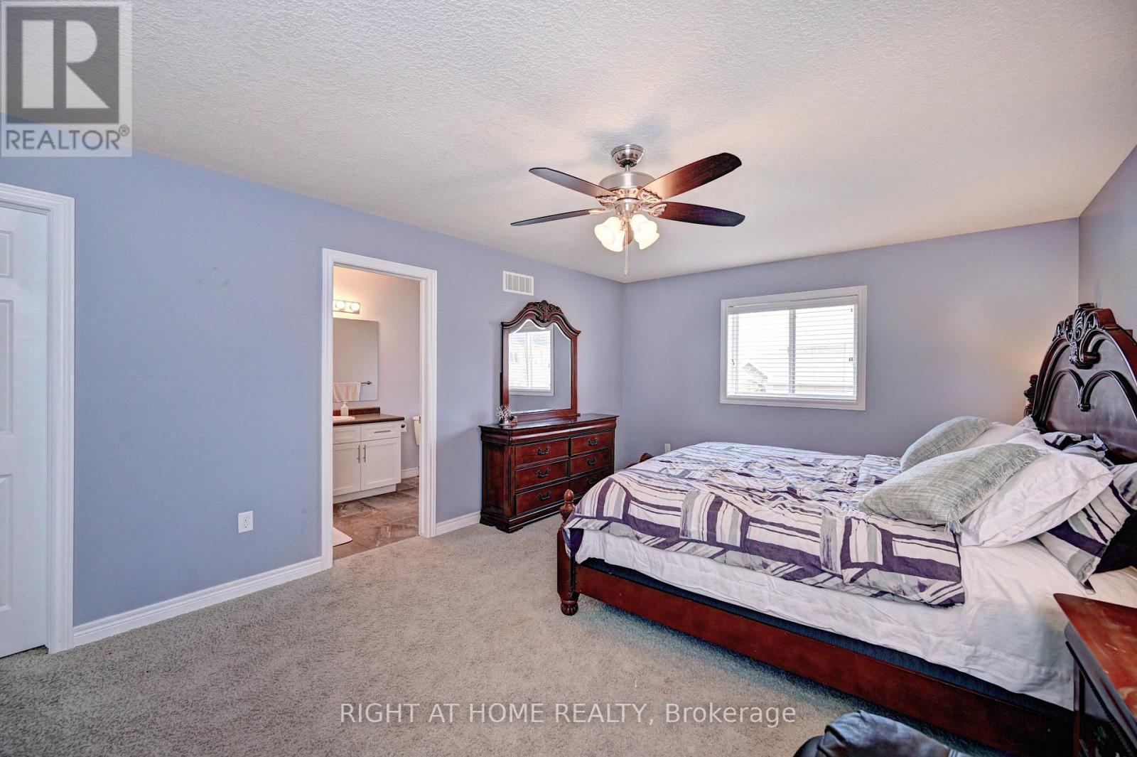 33 Mussen Street, Guelph, ON - Indoor Photo Showing Bedroom