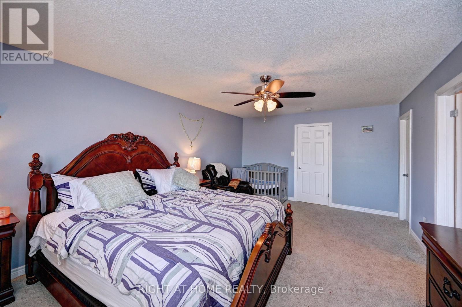 33 Mussen Street, Guelph, ON - Indoor Photo Showing Bedroom