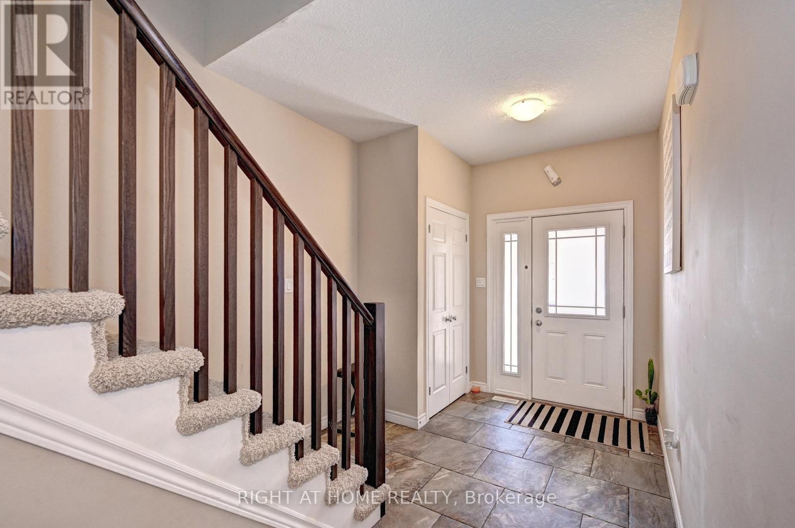 33 Mussen Street, Guelph, ON - Indoor Photo Showing Other Room