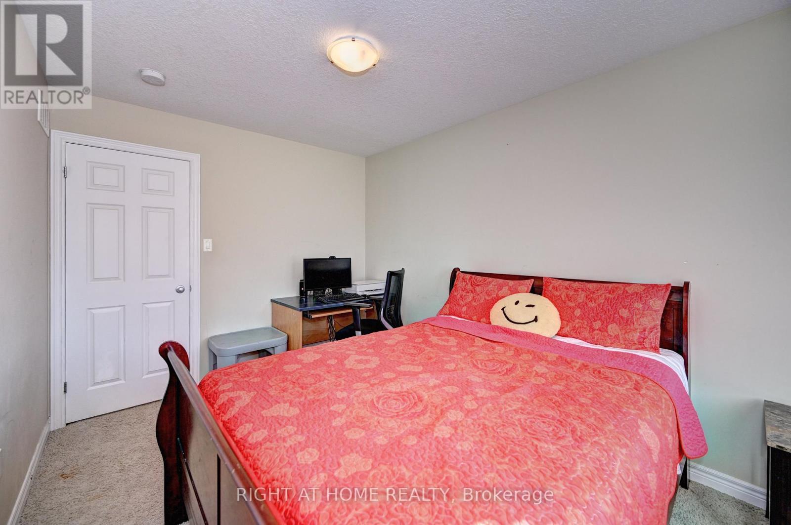 33 Mussen Street, Guelph, ON - Indoor Photo Showing Bedroom