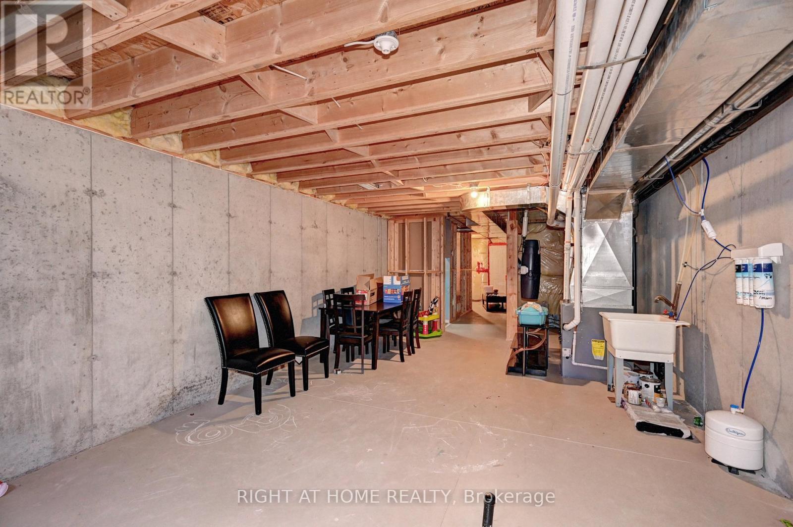 33 Mussen Street, Guelph, ON - Indoor Photo Showing Basement